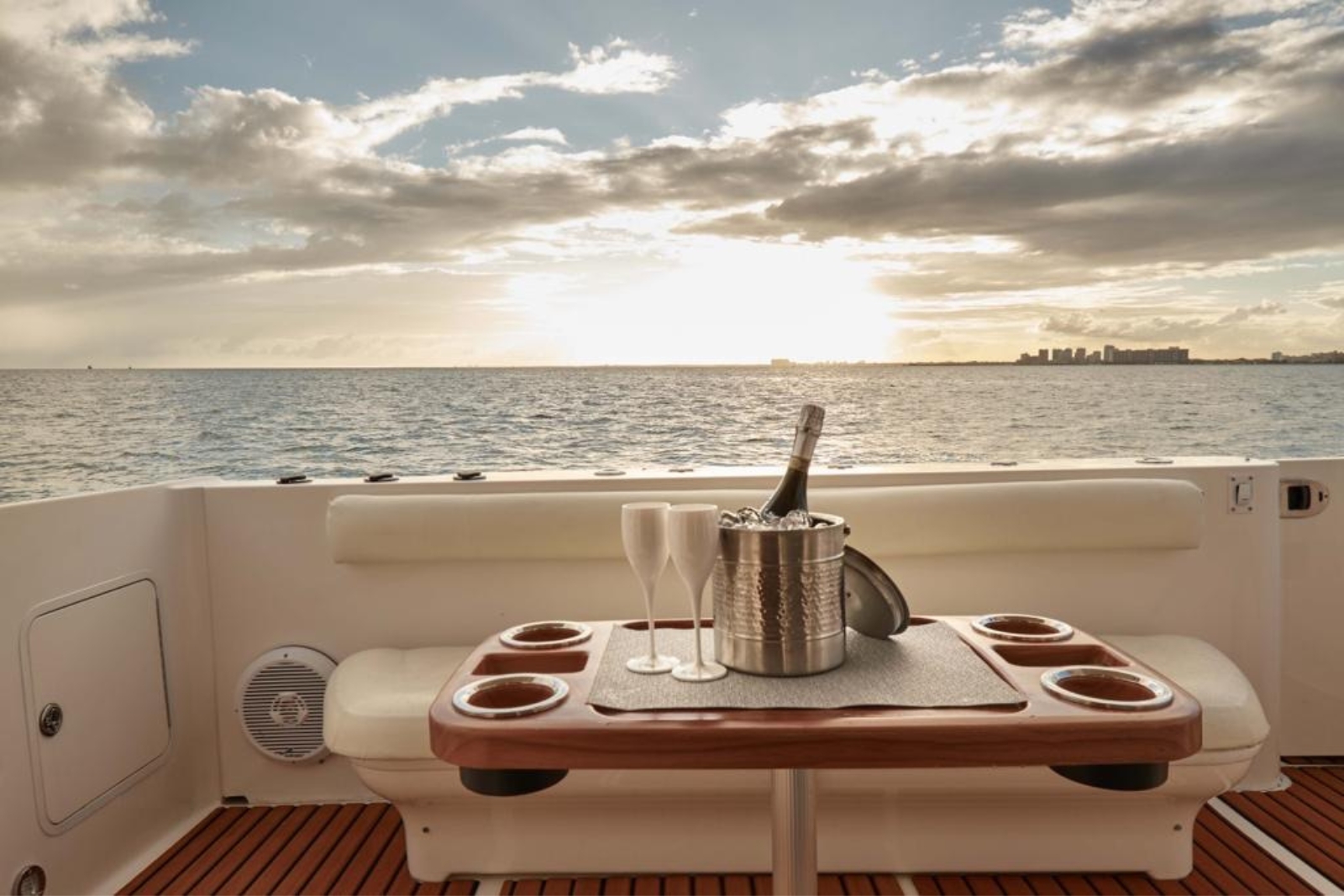 48' Sea Ray yacht charter Miami photo 5