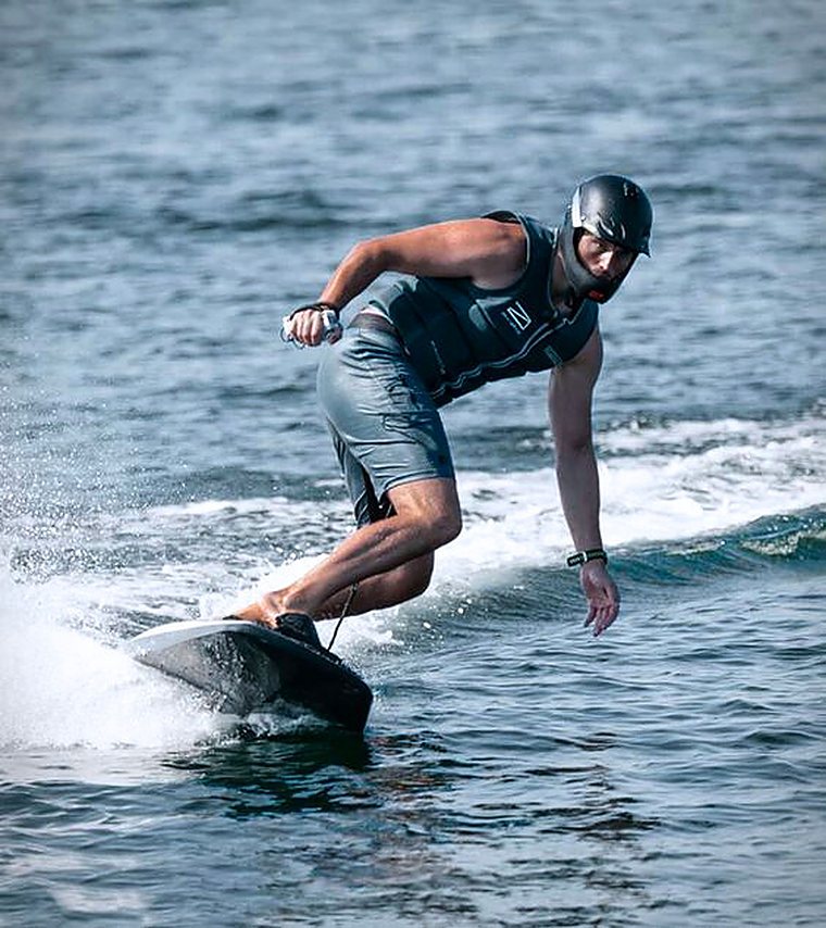Electric jet surfboard for yacht charters in Miami